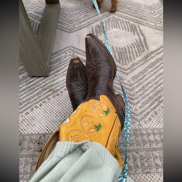 Justin Boots Shoes - Beautiful Vintage Women’s Justin Cowboy Boots